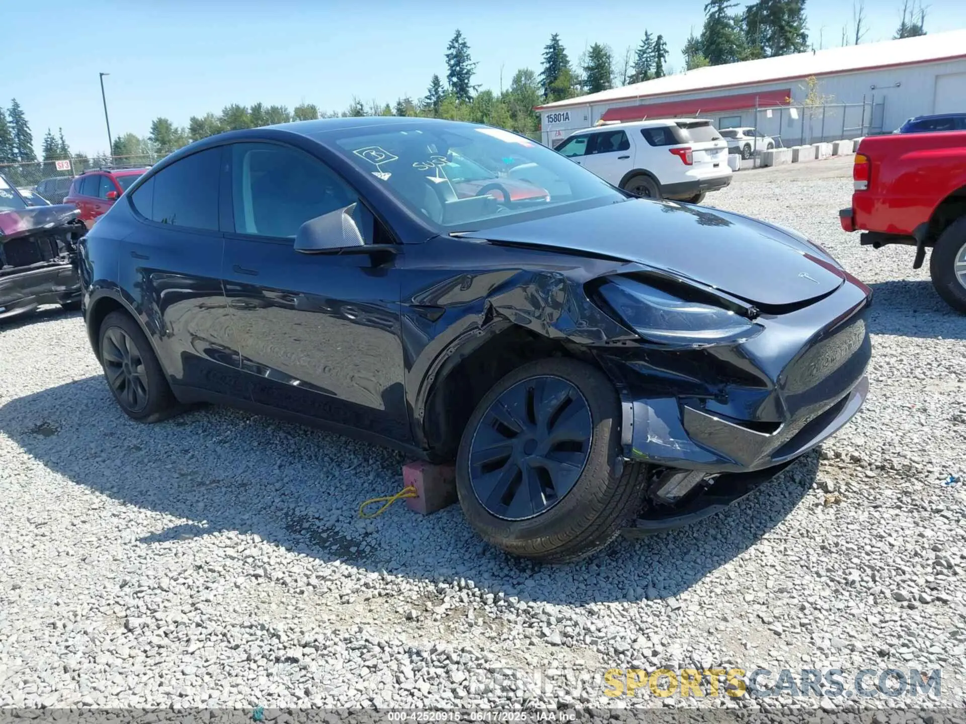 1 Photograph of a damaged car 7SAYGAEEXRF180212 TESLA MODEL Y 2024