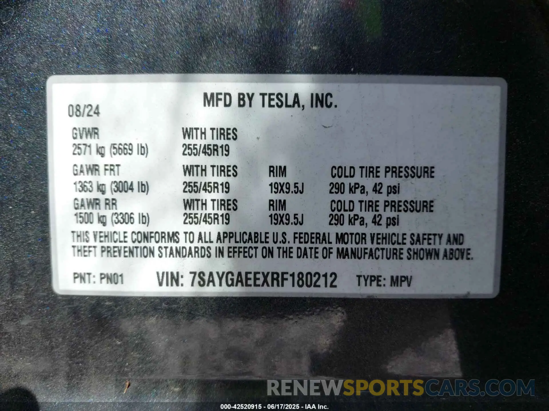 9 Photograph of a damaged car 7SAYGAEEXRF180212 TESLA MODEL Y 2024