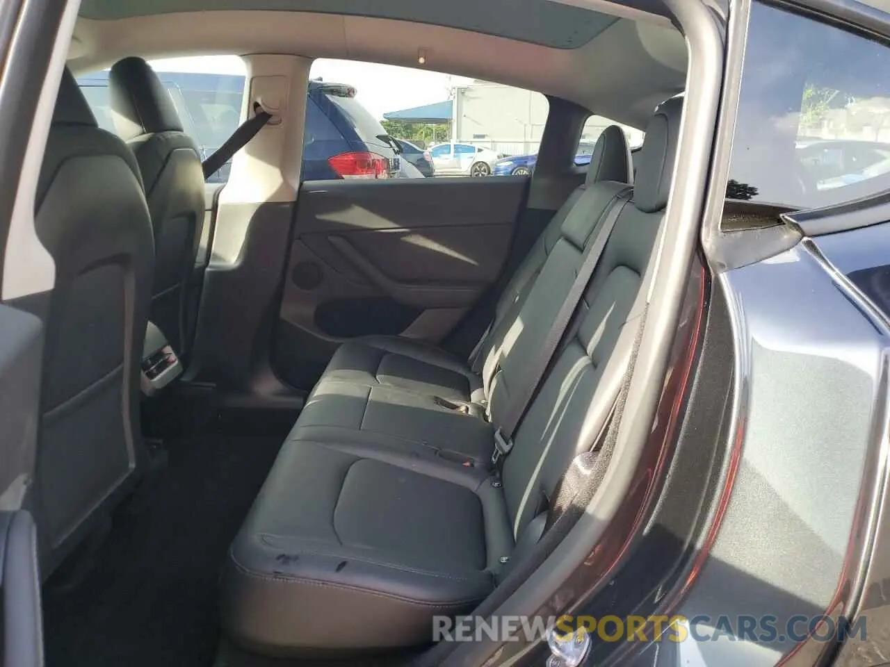 10 Фотография поврежденного автомобиля 7SAYGDED0RF093184 TESLA MODEL Y 2024