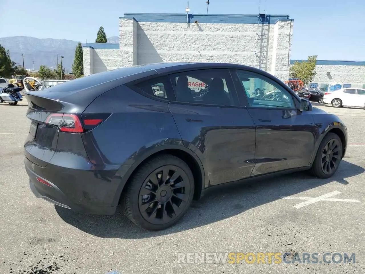 3 Фотография поврежденного автомобиля 7SAYGDED0RF119721 TESLA MODEL Y 2024