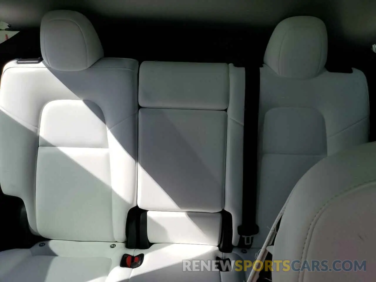 10 Фотография поврежденного автомобиля 7SAYGDED0RF158471 TESLA MODEL Y 2024