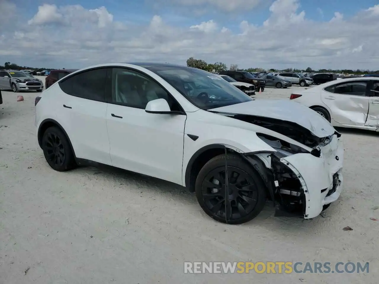 4 Фотография поврежденного автомобиля 7SAYGDED0RF158471 TESLA MODEL Y 2024