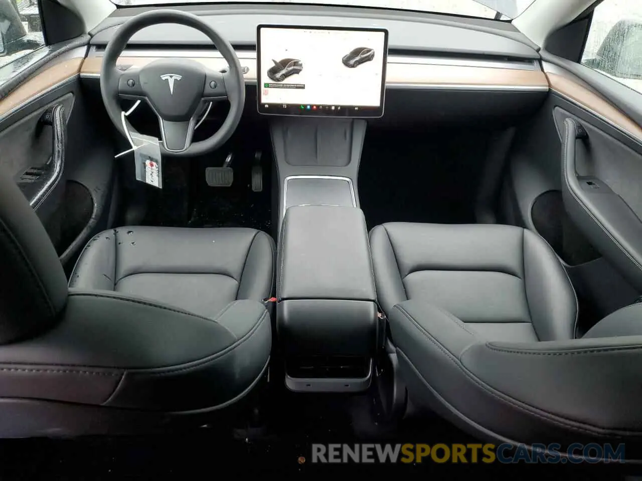 8 Photograph of a damaged car 7SAYGDED0RF165260 TESLA MODEL Y 2024