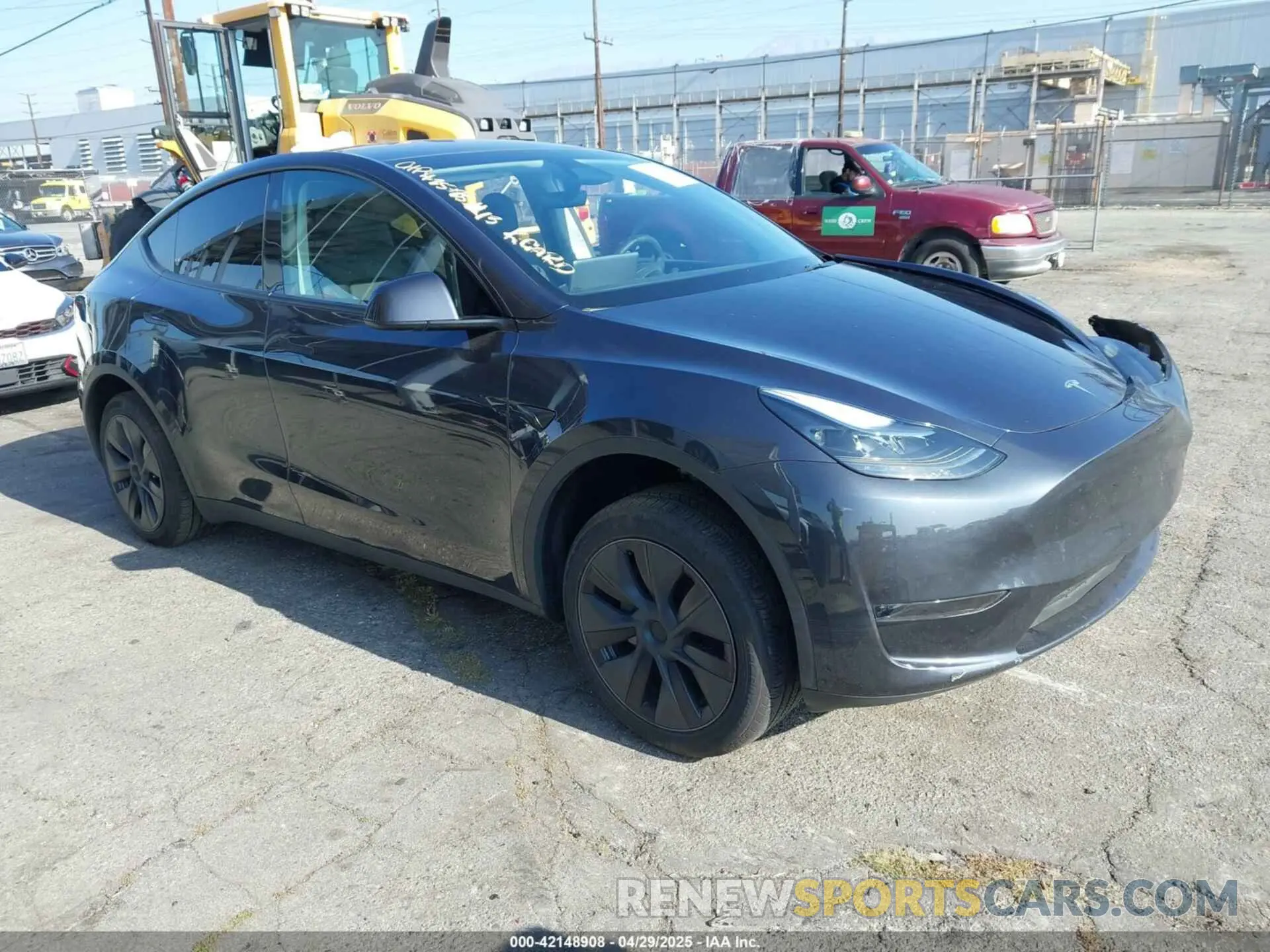 1 Фотография поврежденного автомобиля 7SAYGDED0RF197366 TESLA MODEL Y 2024
