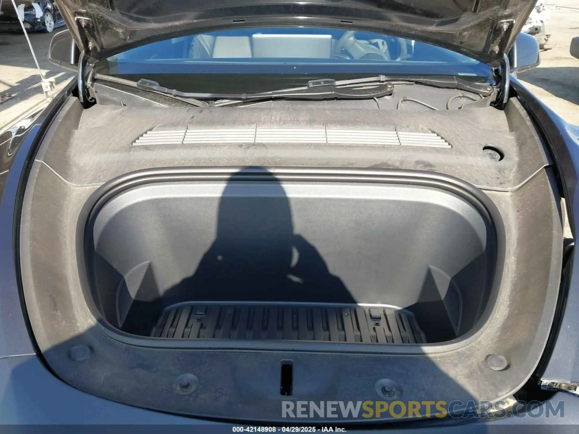 10 Фотография поврежденного автомобиля 7SAYGDED0RF197366 TESLA MODEL Y 2024