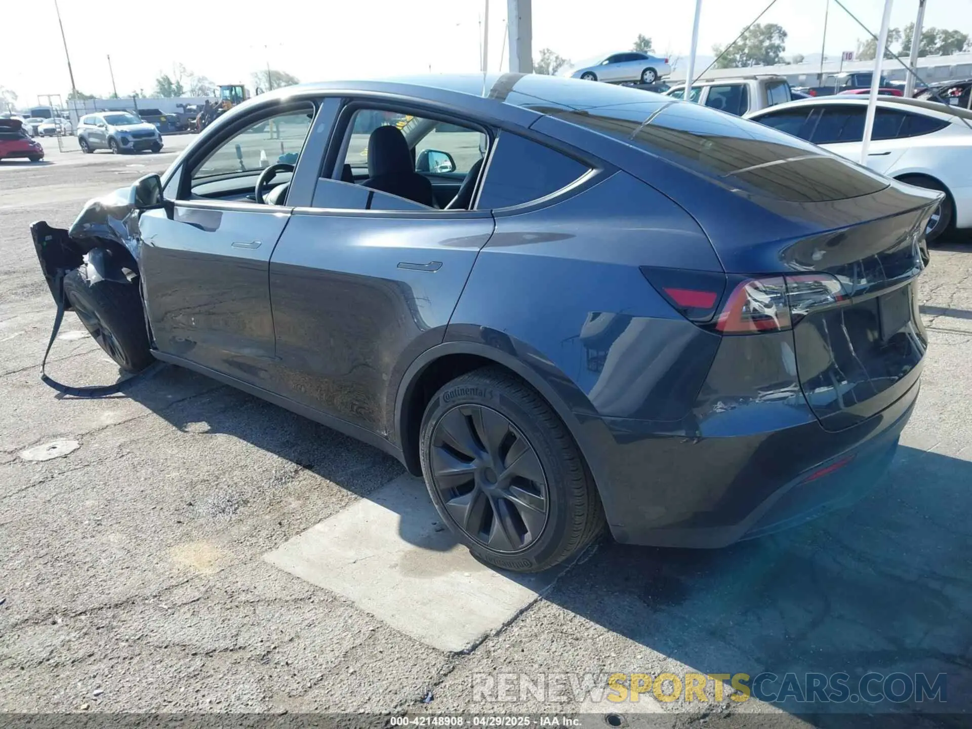 3 Фотография поврежденного автомобиля 7SAYGDED0RF197366 TESLA MODEL Y 2024