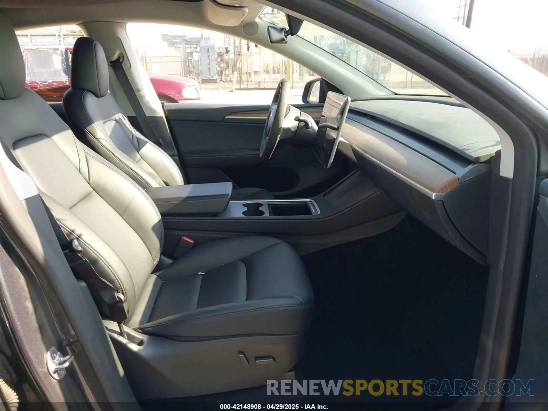 5 Фотография поврежденного автомобиля 7SAYGDED0RF197366 TESLA MODEL Y 2024