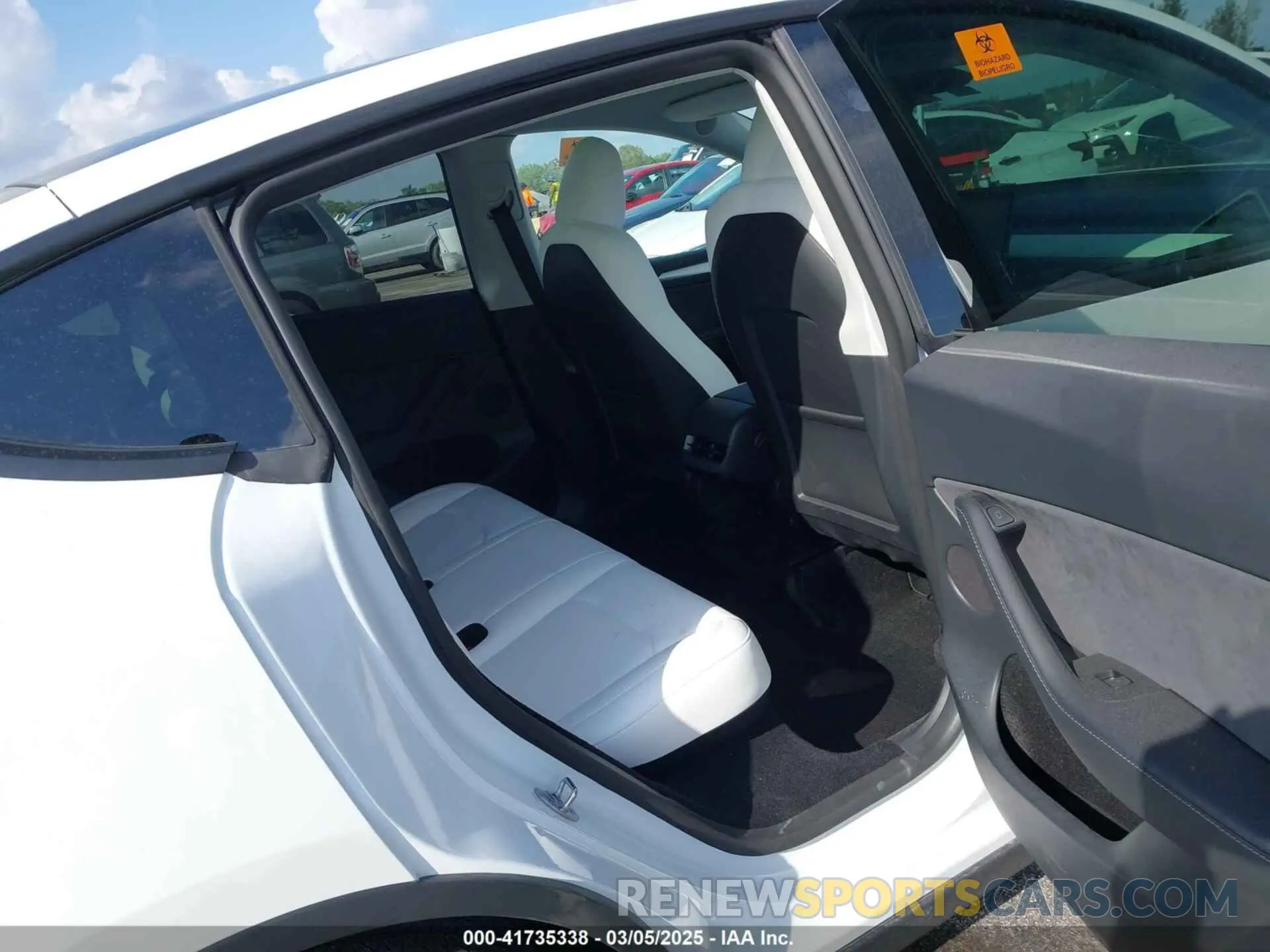 8 Фотография поврежденного автомобиля 7SAYGDED0RF199456 TESLA MODEL Y 2024