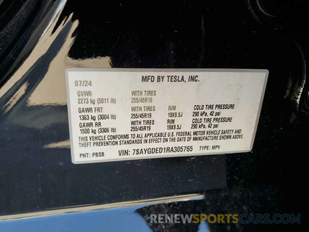 13 Photograph of a damaged car 7SAYGDED1RA305765 TESLA MODEL Y 2024