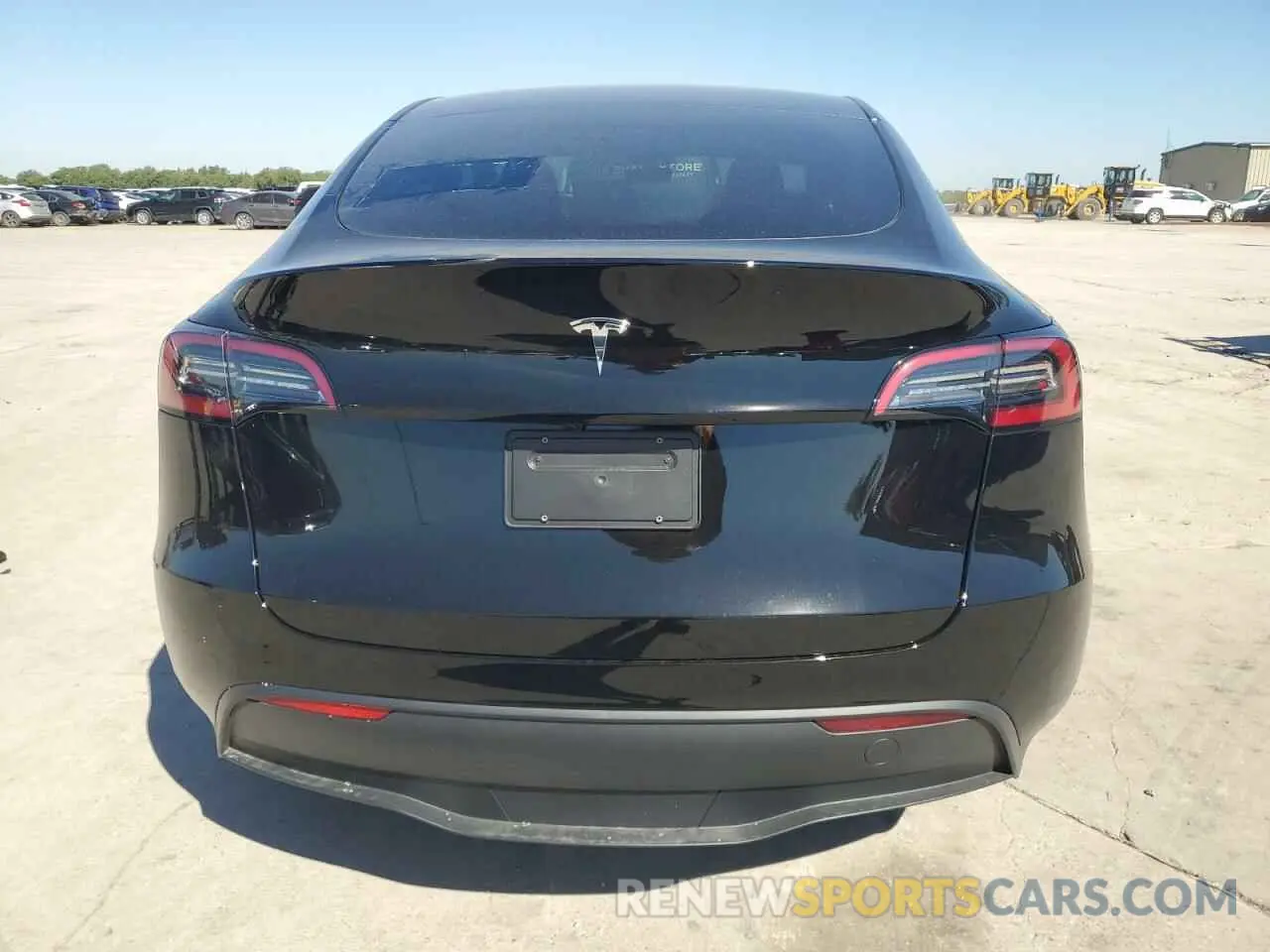6 Photograph of a damaged car 7SAYGDED1RA305765 TESLA MODEL Y 2024