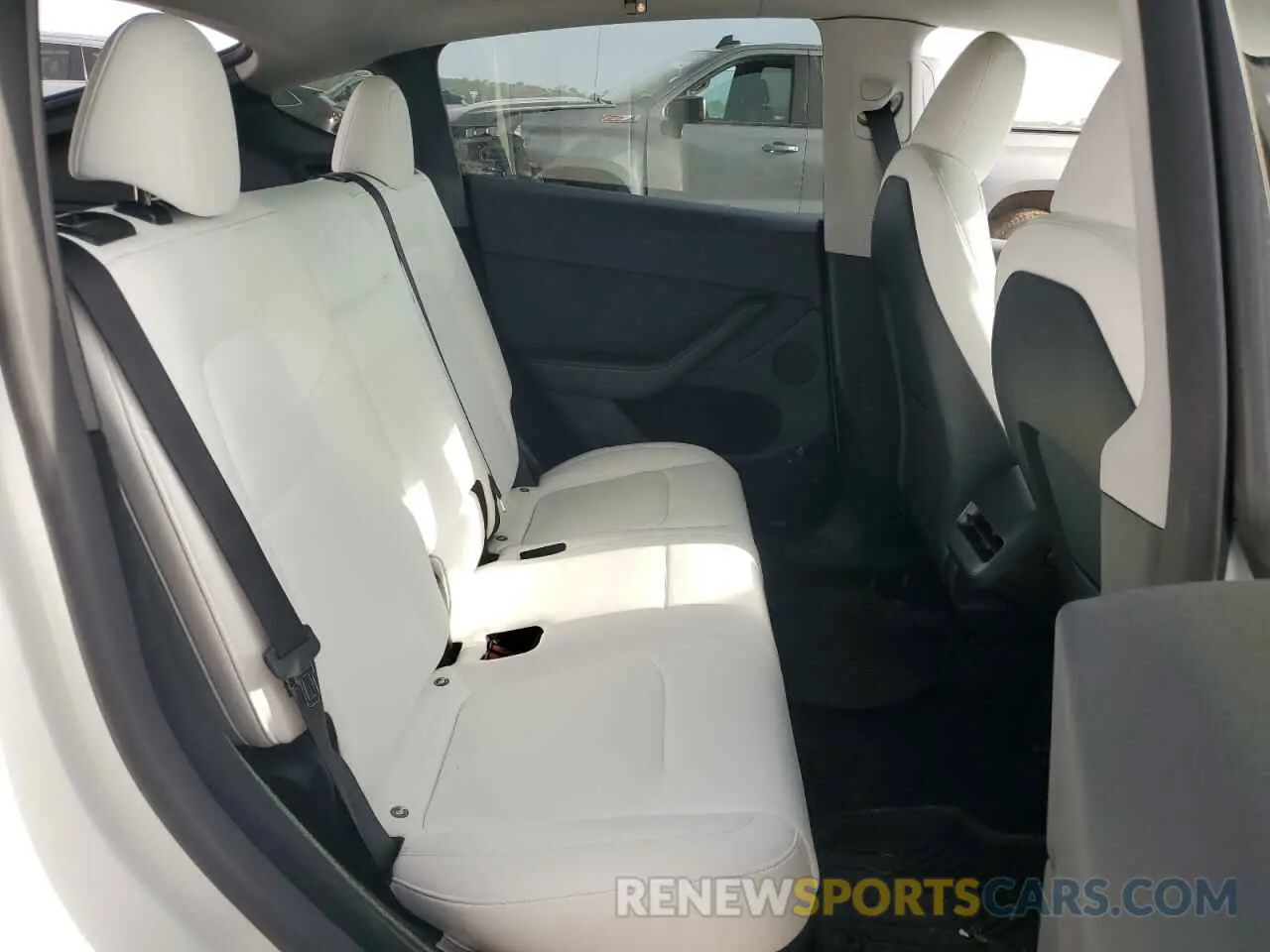 11 Фотография поврежденного автомобиля 7SAYGDED1RA306169 TESLA MODEL Y 2024