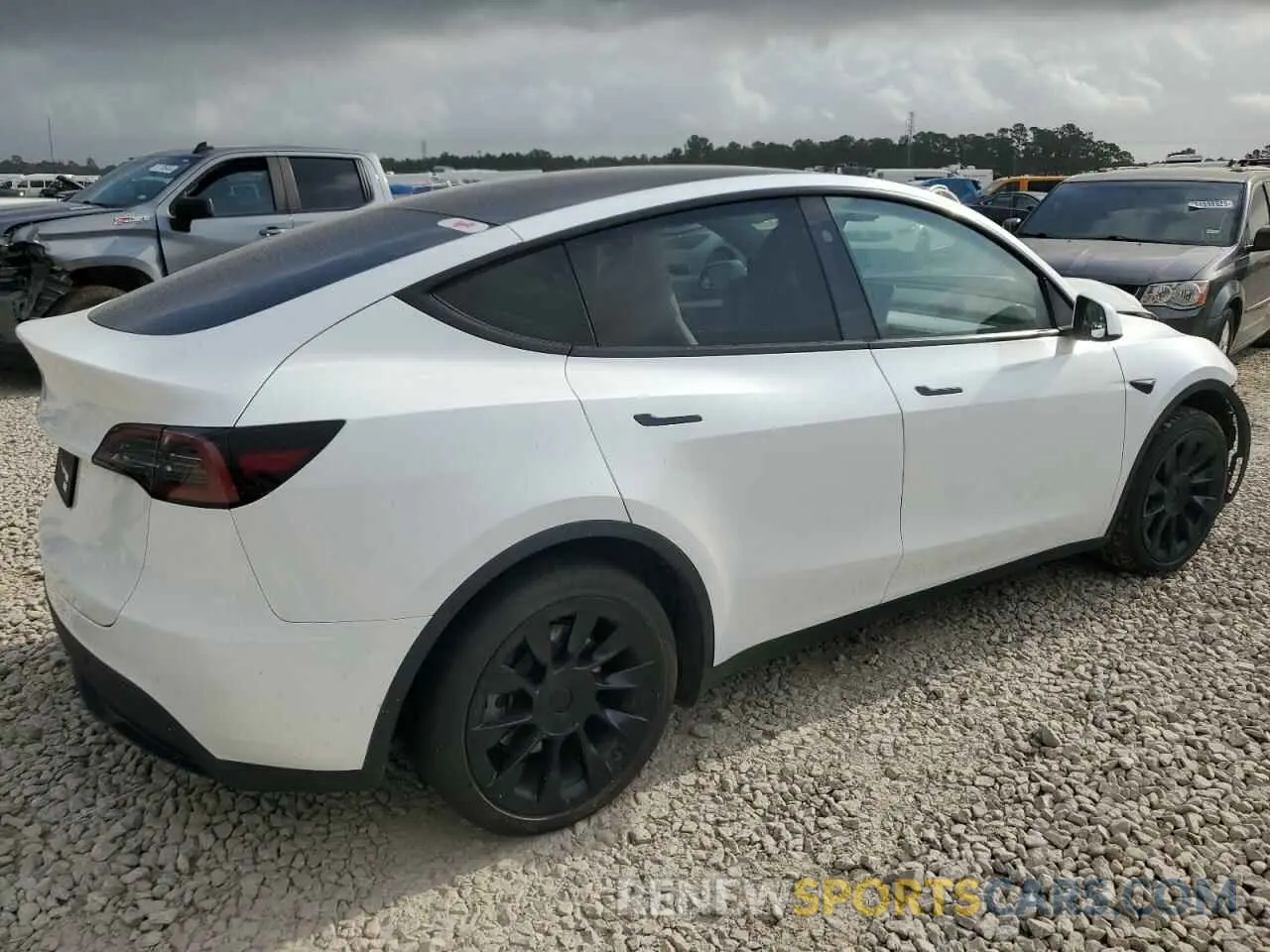3 Фотография поврежденного автомобиля 7SAYGDED1RA306169 TESLA MODEL Y 2024