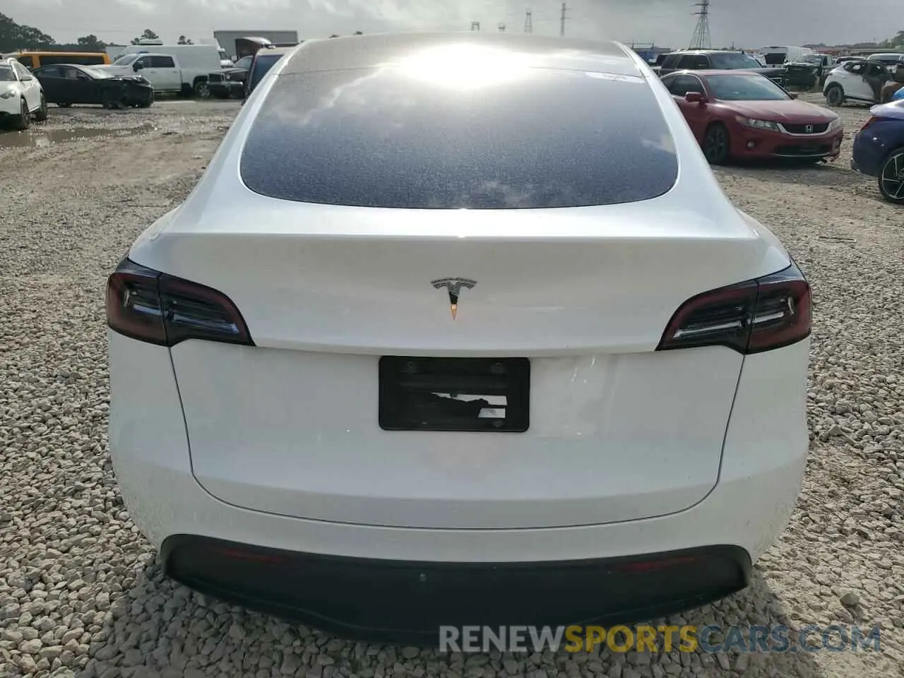 6 Фотография поврежденного автомобиля 7SAYGDED1RA306169 TESLA MODEL Y 2024