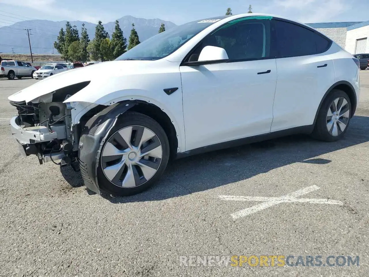 1 Photograph of a damaged car 7SAYGDED1RF002570 TESLA MODEL Y 2024
