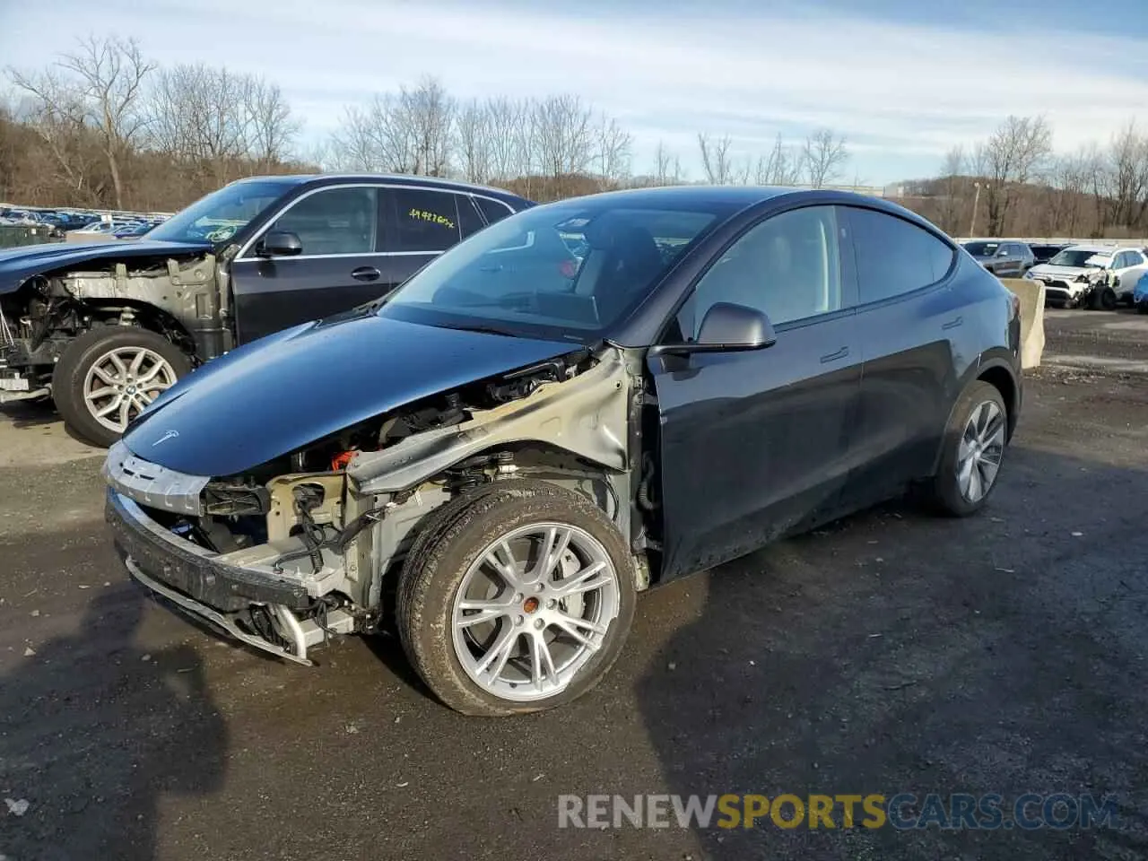 1 Photograph of a damaged car 7SAYGDED1RF016792 TESLA MODEL Y 2024