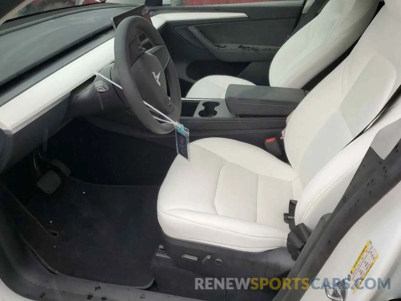 7 Photograph of a damaged car 7SAYGDED1RF095042 TESLA MODEL Y 2024
