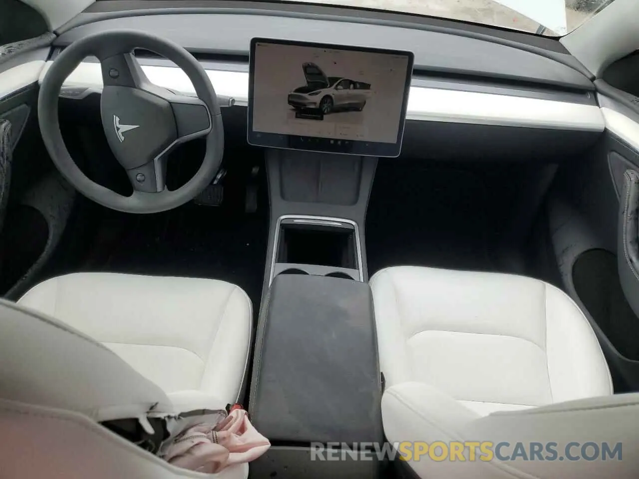8 Photograph of a damaged car 7SAYGDED1RF095042 TESLA MODEL Y 2024