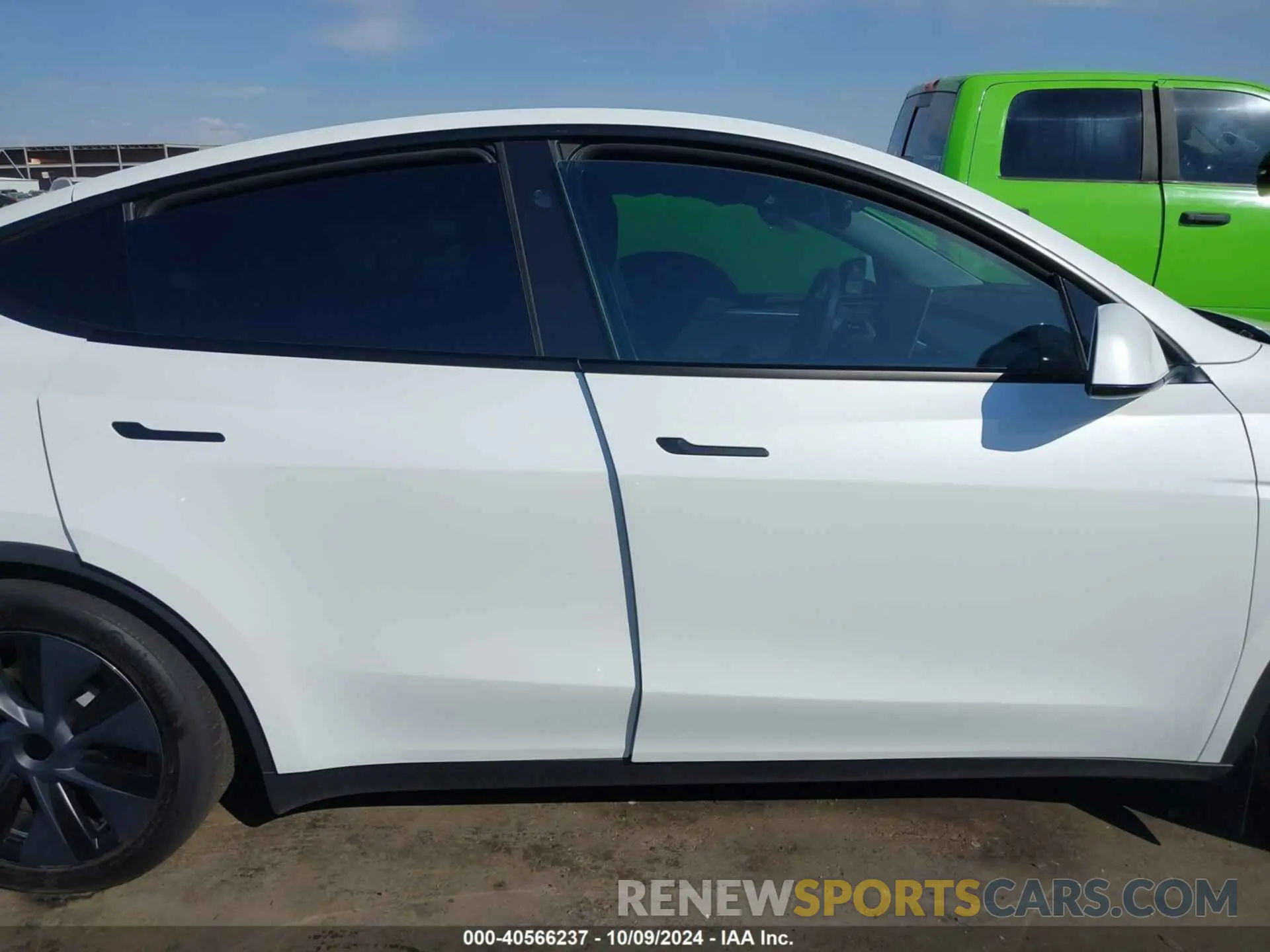 12 Фотография поврежденного автомобиля 7SAYGDED1RF098104 TESLA MODEL Y 2024