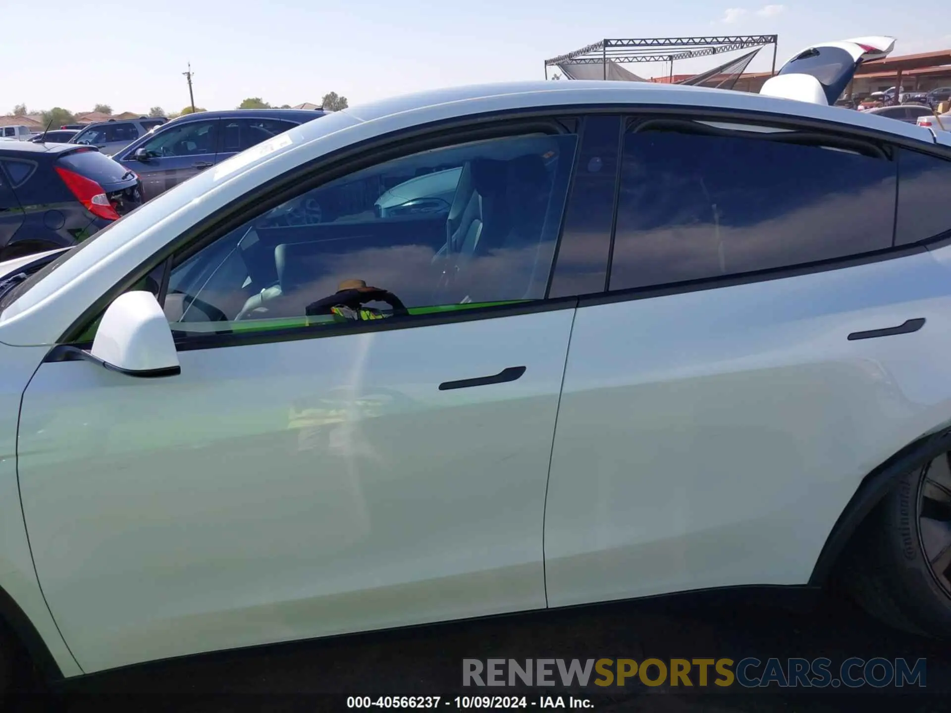 13 Фотография поврежденного автомобиля 7SAYGDED1RF098104 TESLA MODEL Y 2024