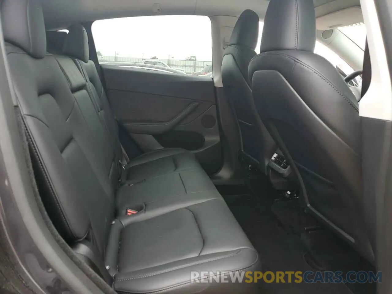 10 Фотография поврежденного автомобиля 7SAYGDED1RF177417 TESLA MODEL Y 2024