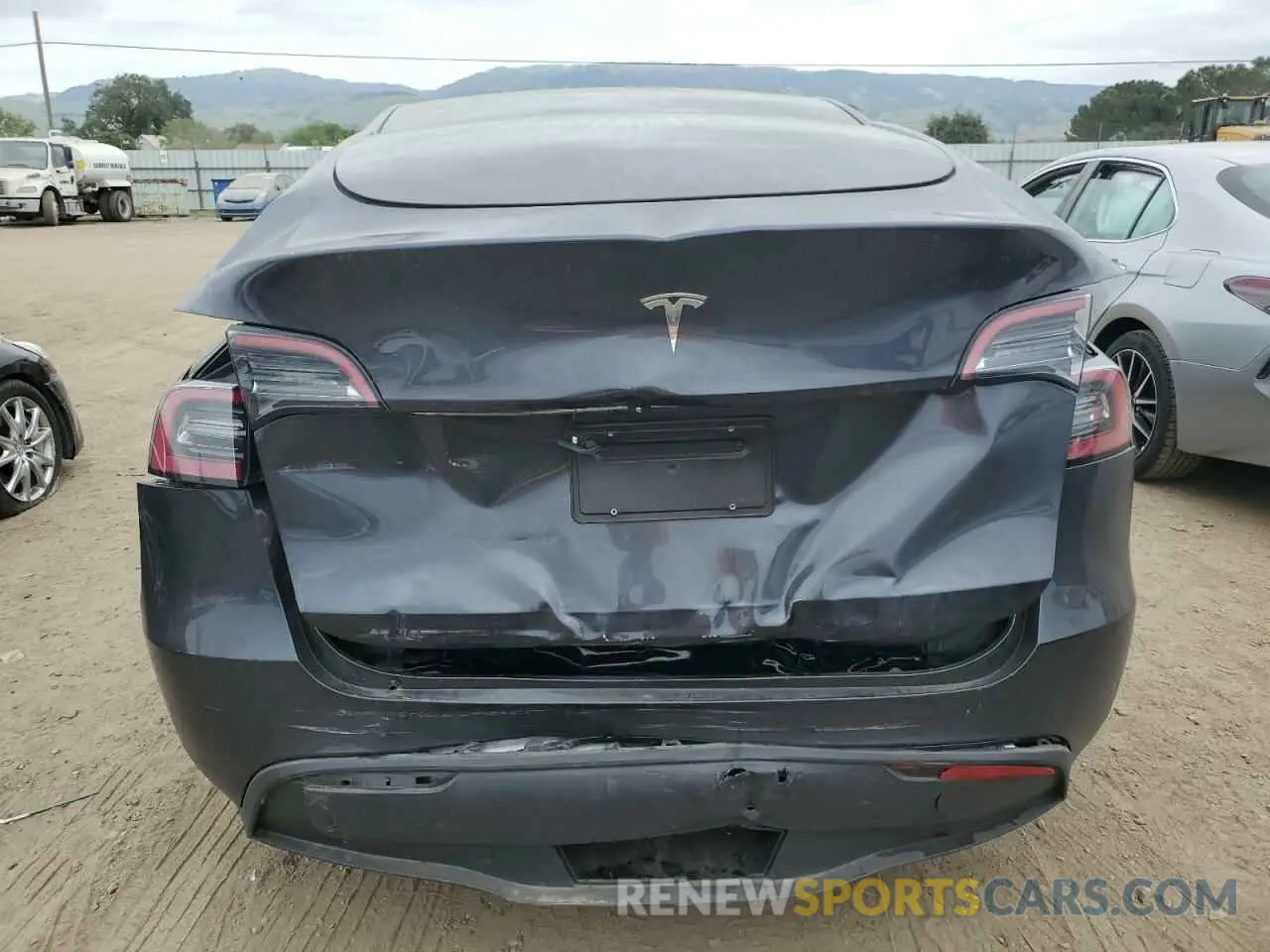 6 Фотография поврежденного автомобиля 7SAYGDED1RF177417 TESLA MODEL Y 2024