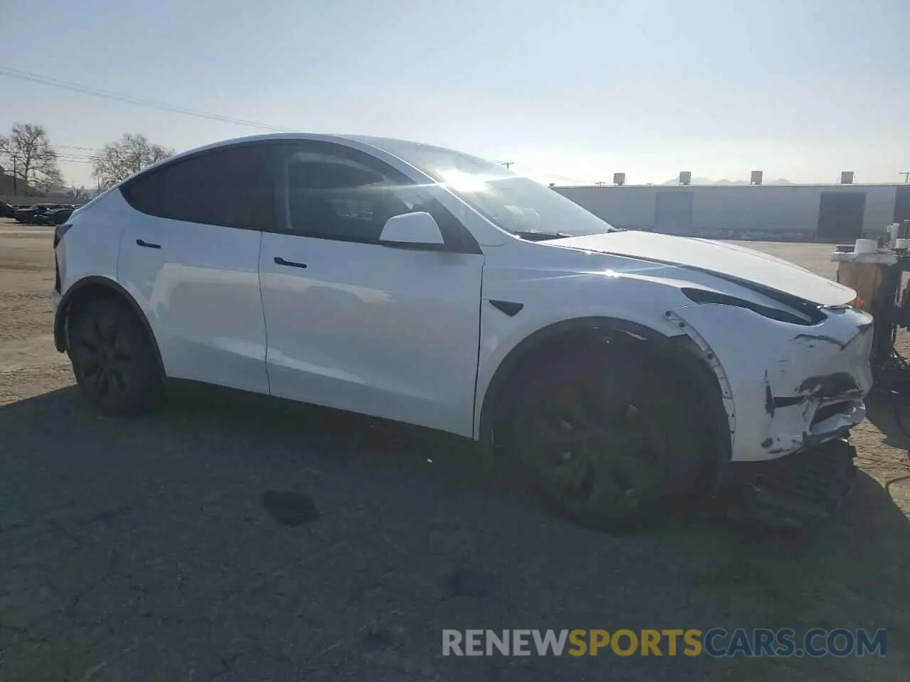 4 Photograph of a damaged car 7SAYGDED1RF212974 TESLA MODEL Y 2024