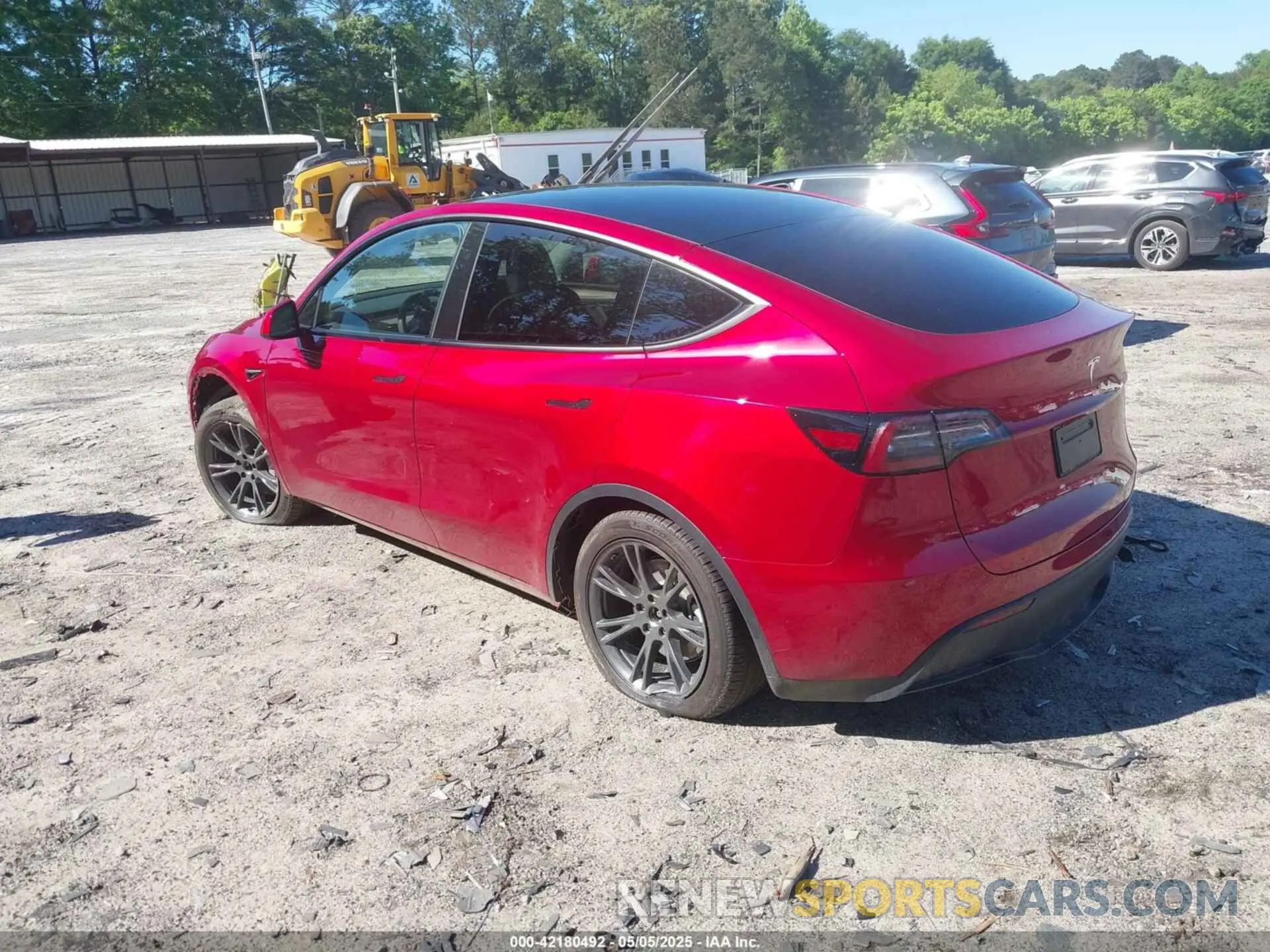 3 Photograph of a damaged car 7SAYGDED2RA325538 TESLA MODEL Y 2024