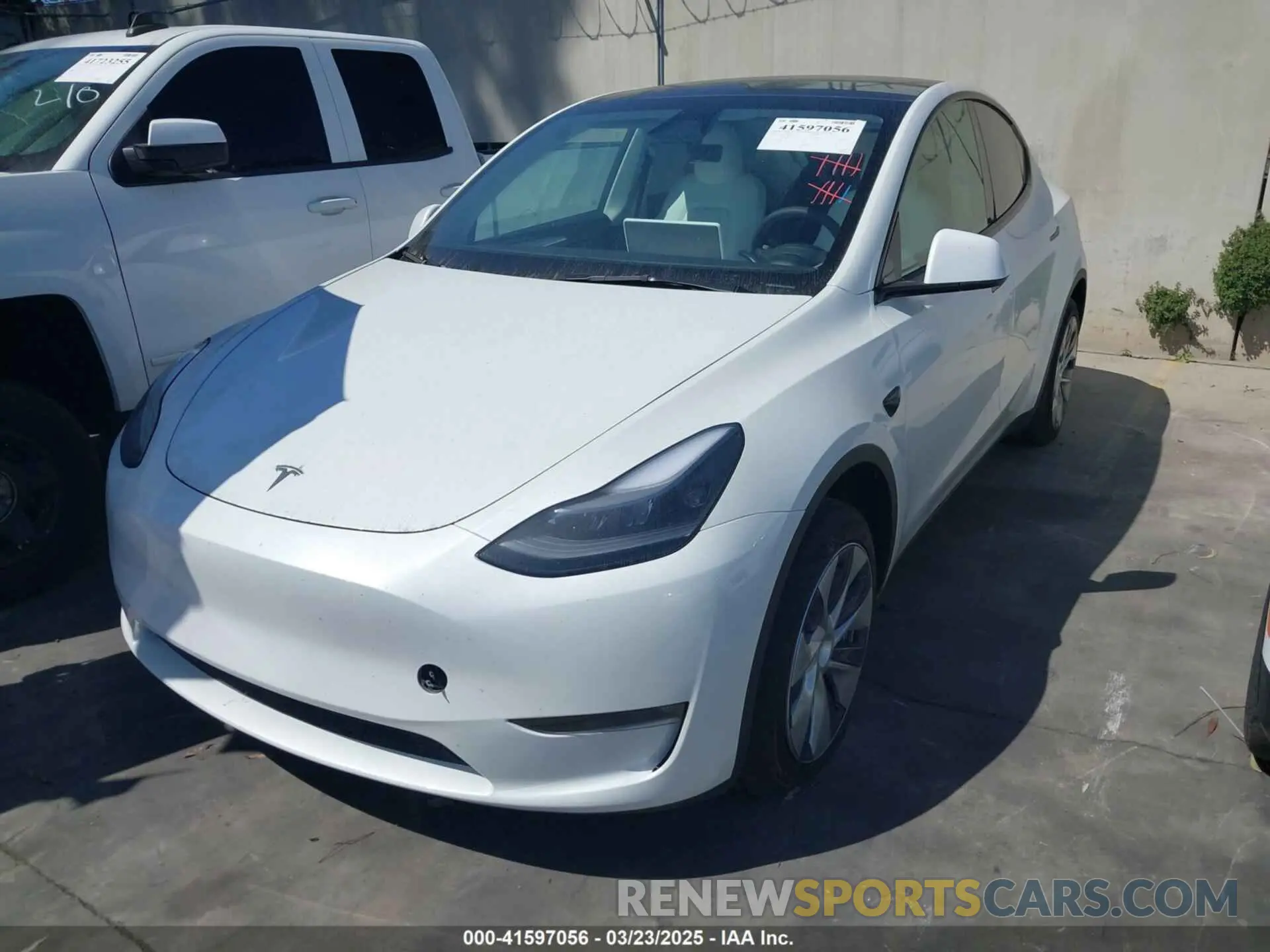 2 Фотография поврежденного автомобиля 7SAYGDED2RF017448 TESLA MODEL Y 2024