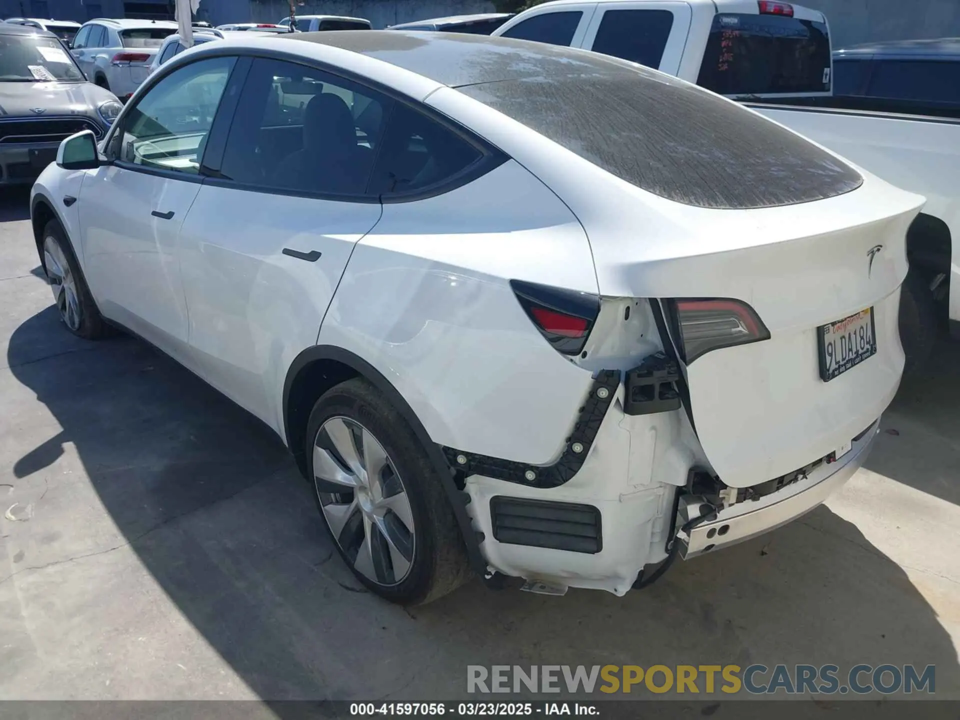 3 Фотография поврежденного автомобиля 7SAYGDED2RF017448 TESLA MODEL Y 2024