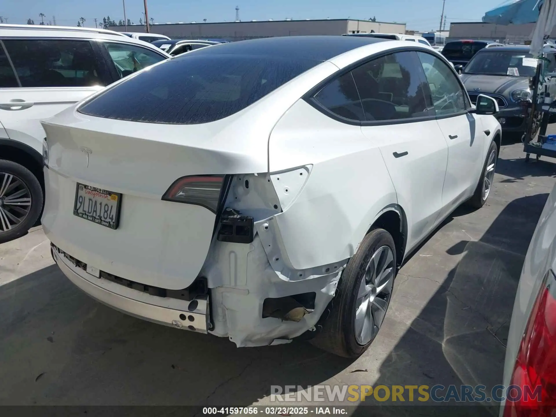 4 Фотография поврежденного автомобиля 7SAYGDED2RF017448 TESLA MODEL Y 2024