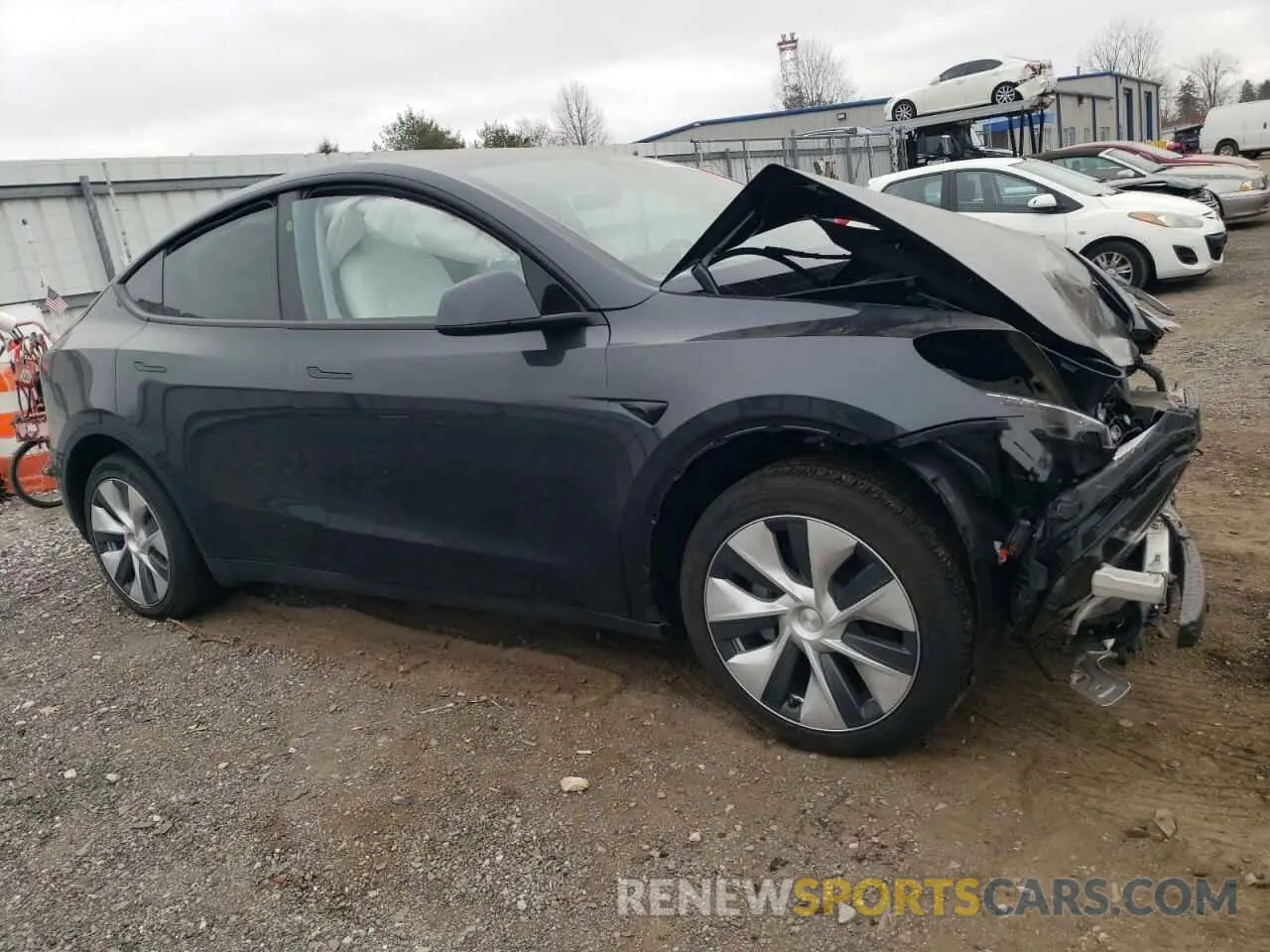 4 Photograph of a damaged car 7SAYGDED2RF037005 TESLA MODEL Y 2024