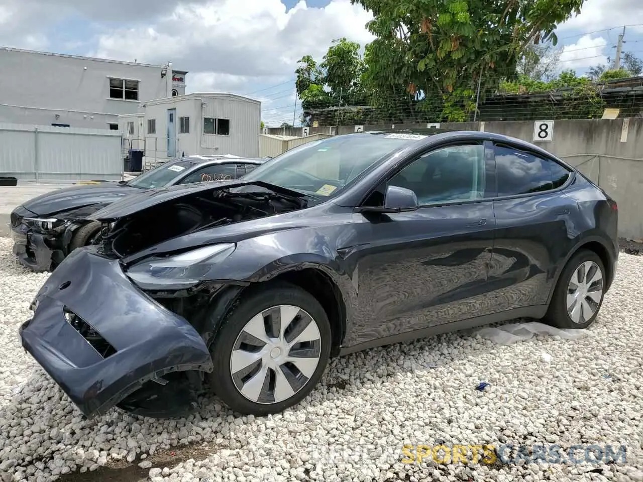 1 Фотография поврежденного автомобиля 7SAYGDED2RF040079 TESLA MODEL Y 2024
