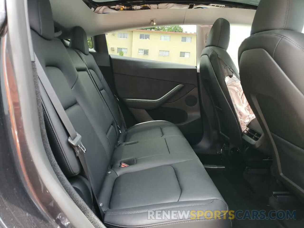 10 Фотография поврежденного автомобиля 7SAYGDED2RF040079 TESLA MODEL Y 2024