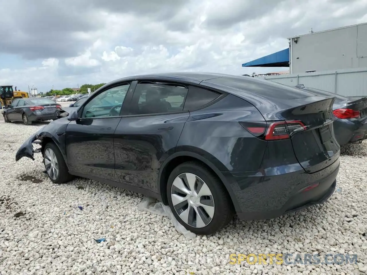 2 Фотография поврежденного автомобиля 7SAYGDED2RF040079 TESLA MODEL Y 2024