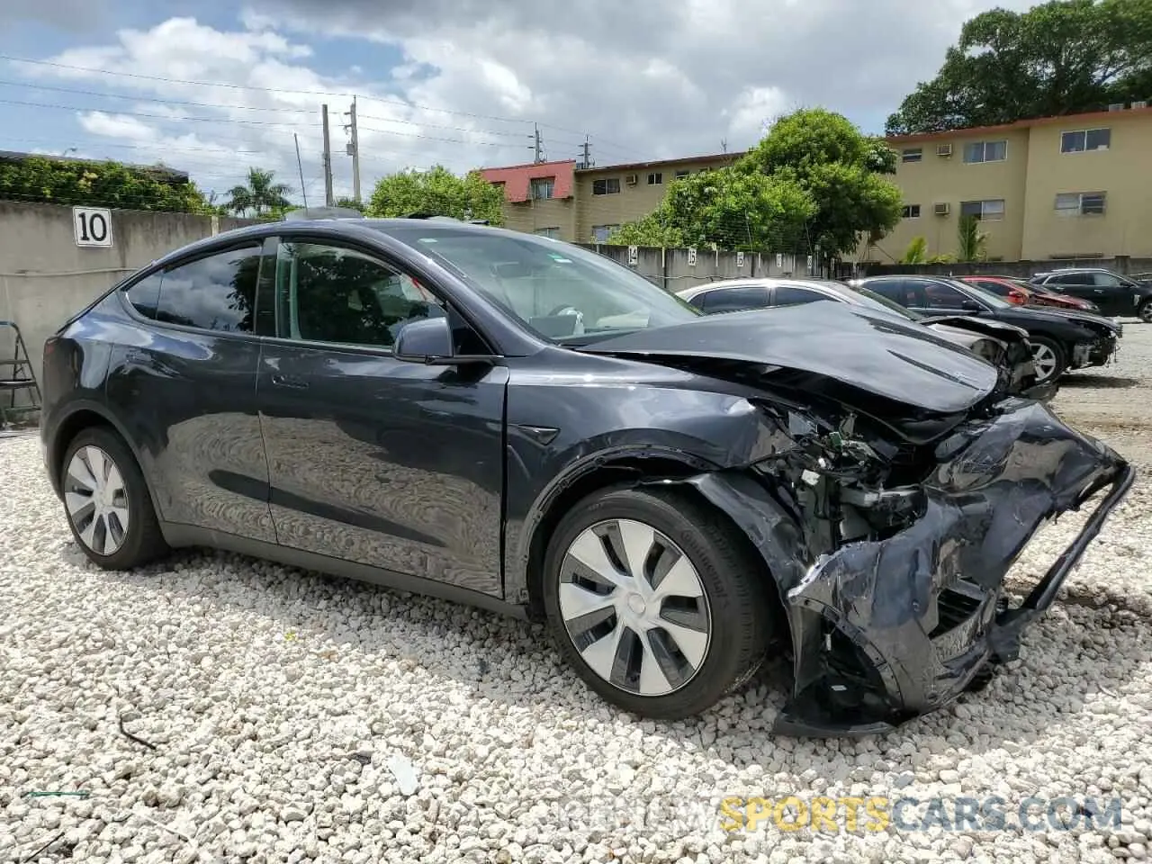 4 Фотография поврежденного автомобиля 7SAYGDED2RF040079 TESLA MODEL Y 2024