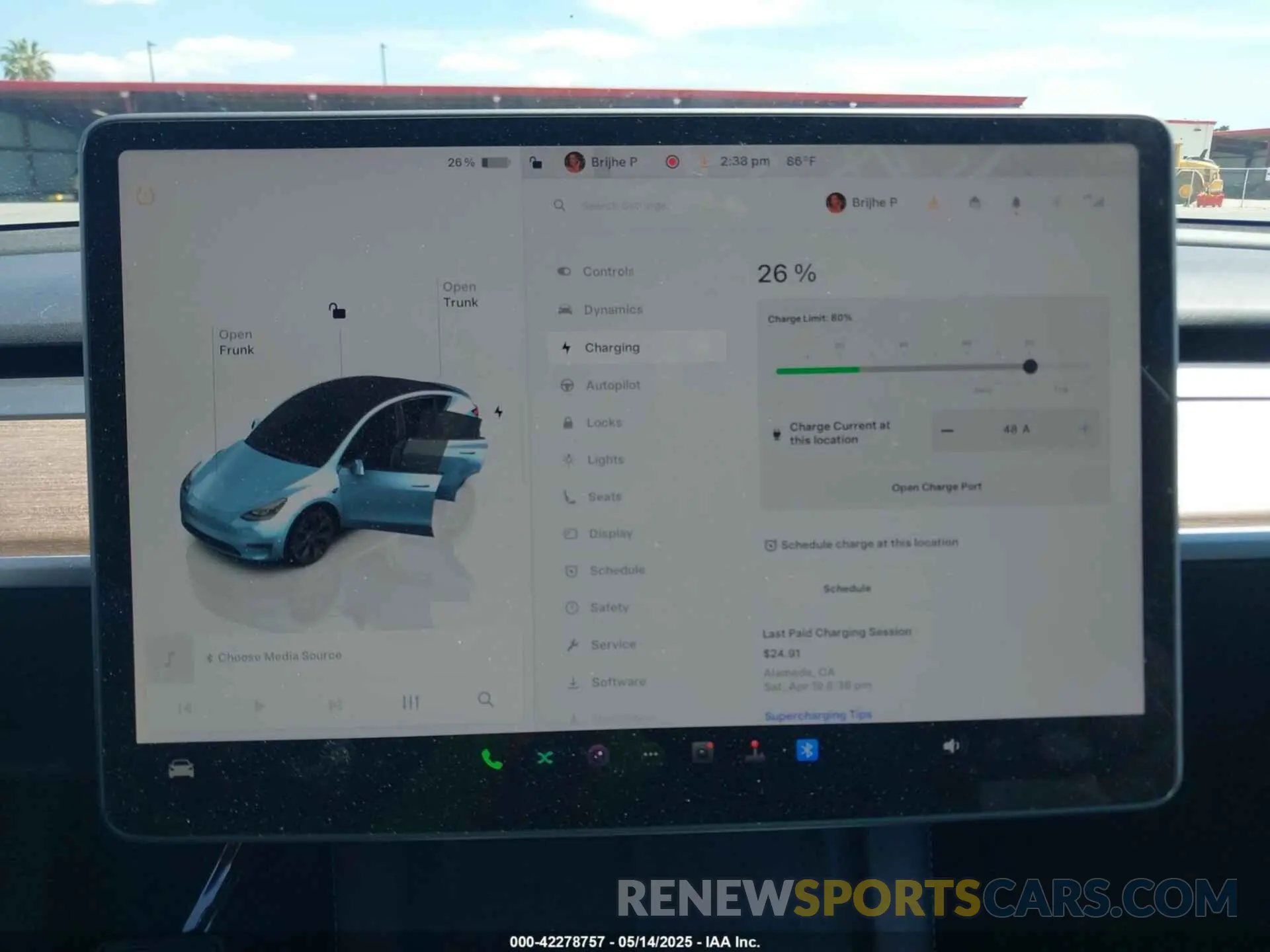 18 Photograph of a damaged car 7SAYGDED2RF102144 TESLA MODEL Y 2024