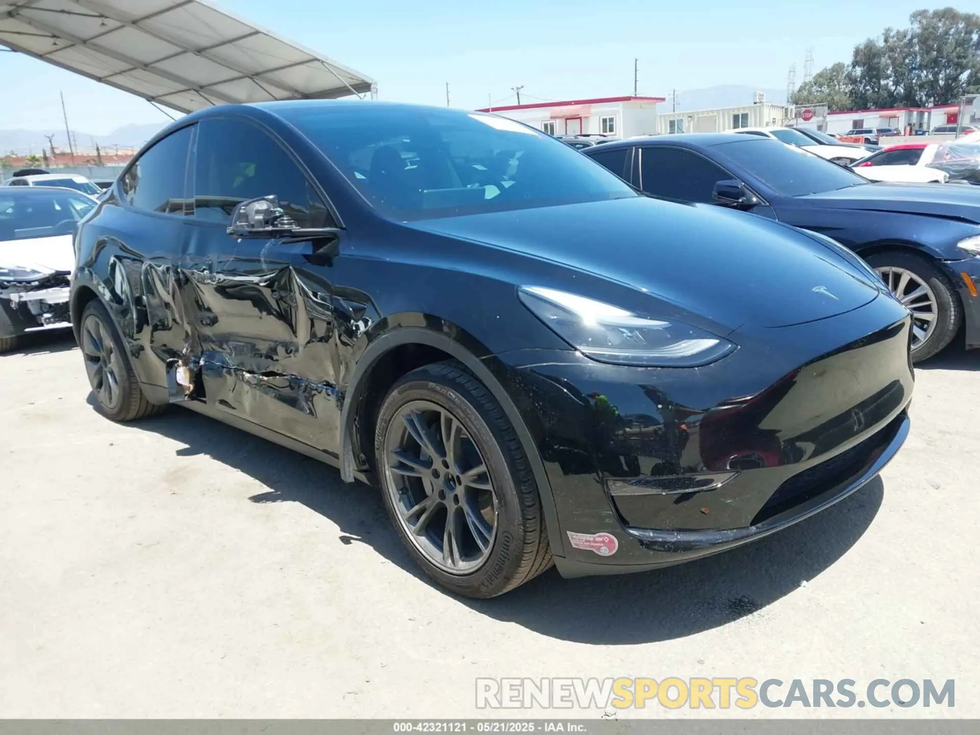 1 Photograph of a damaged car 7SAYGDED2RF111670 TESLA MODEL Y 2024