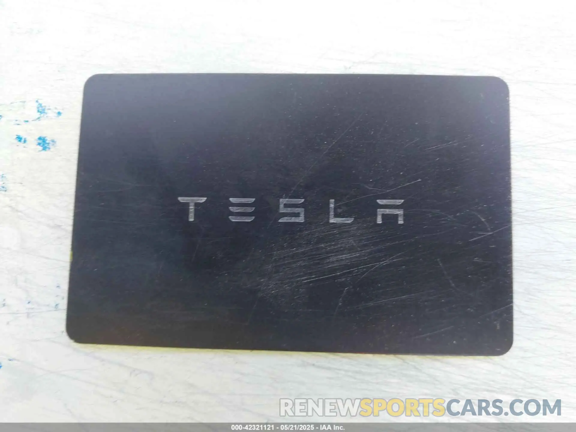 11 Photograph of a damaged car 7SAYGDED2RF111670 TESLA MODEL Y 2024