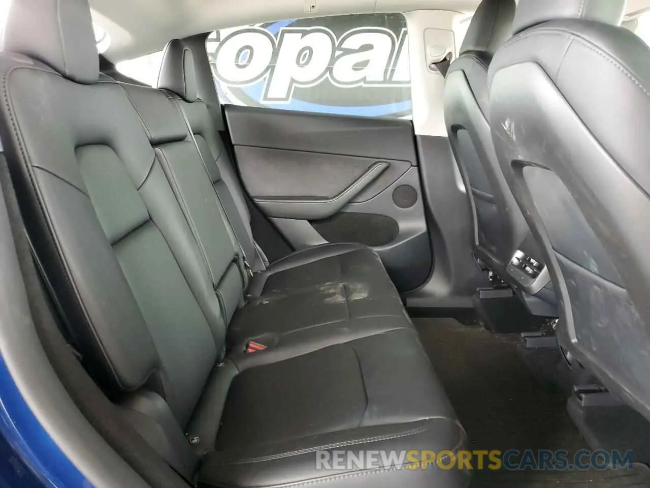10 Photograph of a damaged car 7SAYGDED2RF119770 TESLA MODEL Y 2024