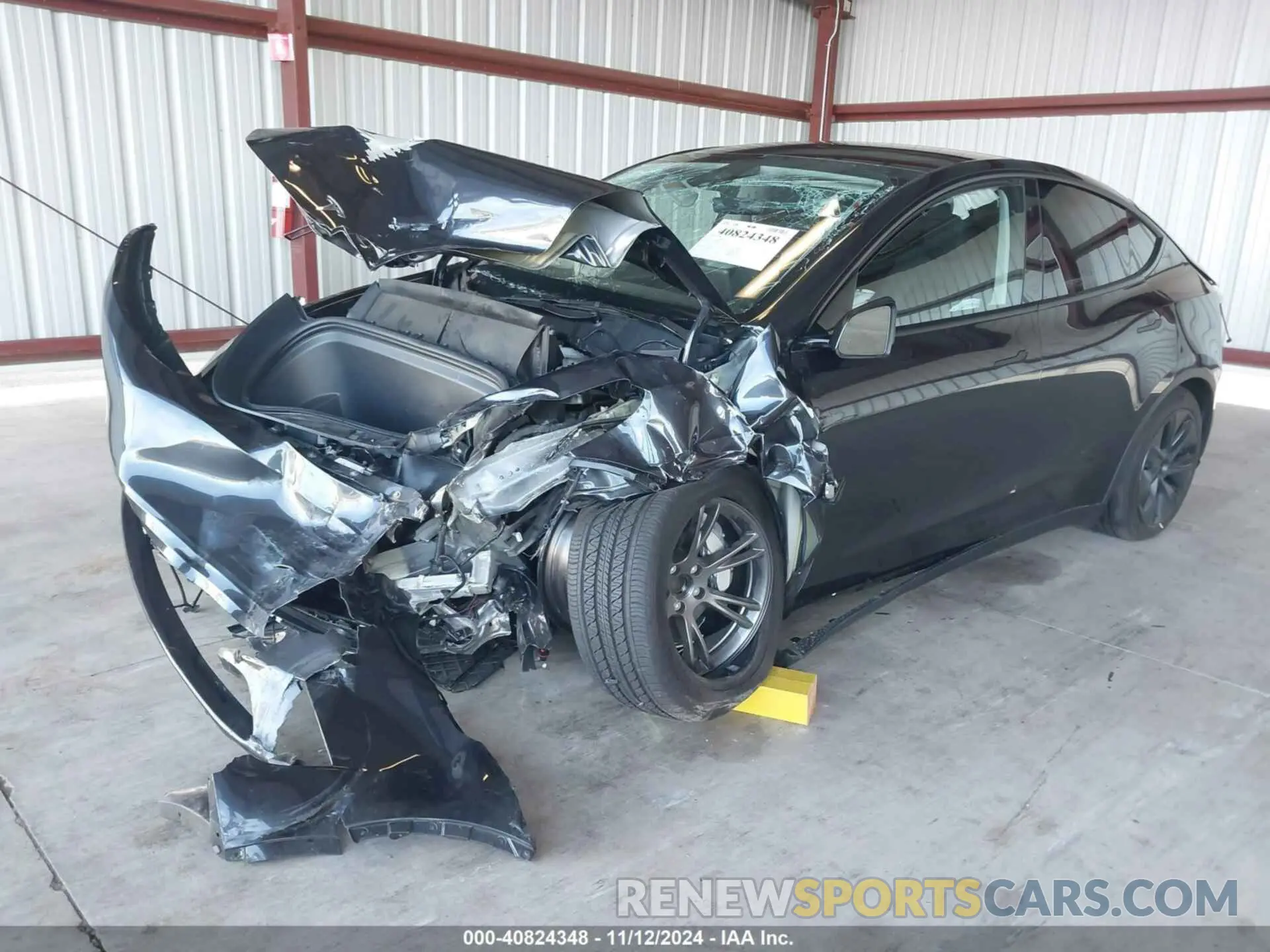 2 Photograph of a damaged car 7SAYGDED2RF126508 TESLA MODEL Y 2024