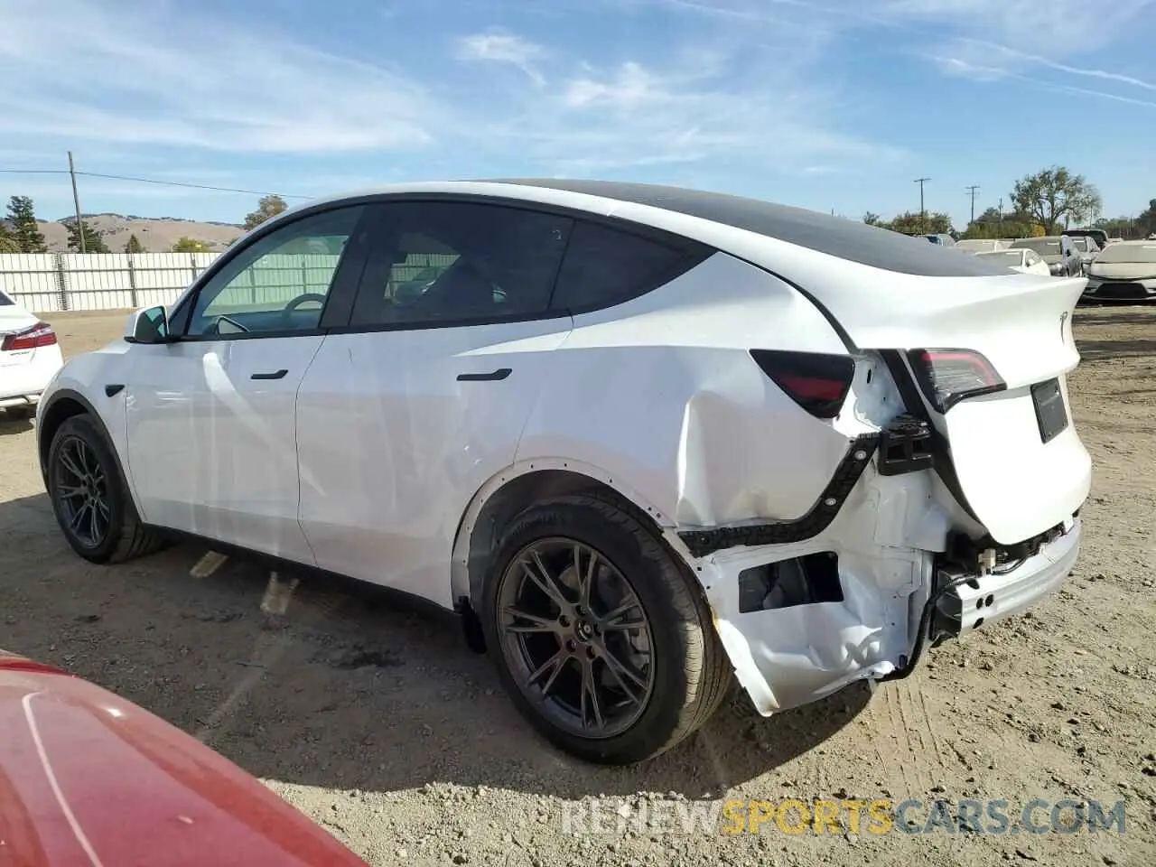 2 Photograph of a damaged car 7SAYGDED2RF191388 TESLA MODEL Y 2024