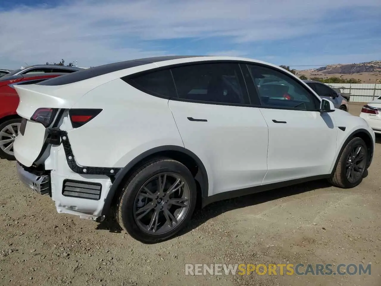 3 Photograph of a damaged car 7SAYGDED2RF191388 TESLA MODEL Y 2024
