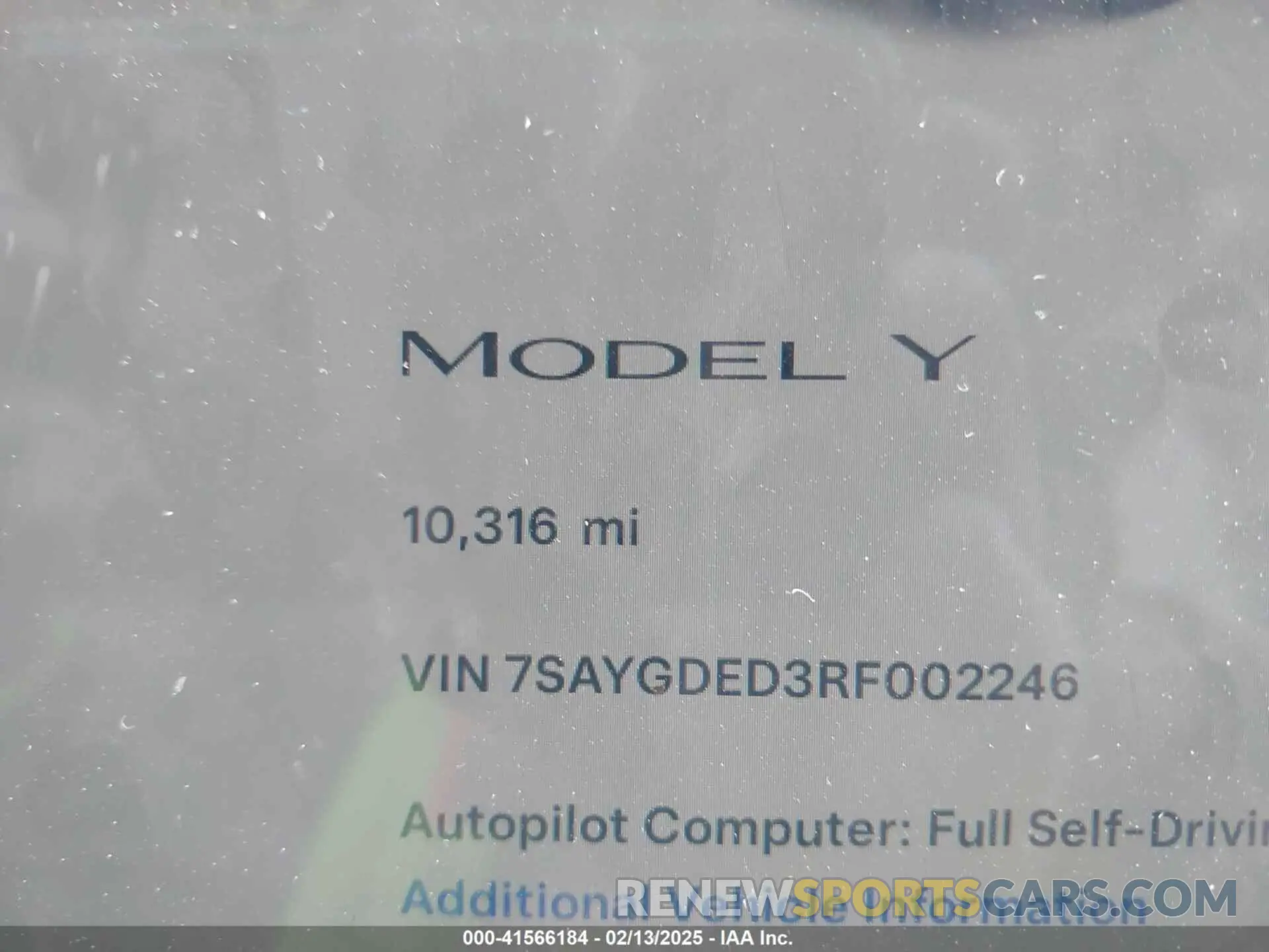 14 Photograph of a damaged car 7SAYGDED3RF002246 TESLA MODEL Y 2024