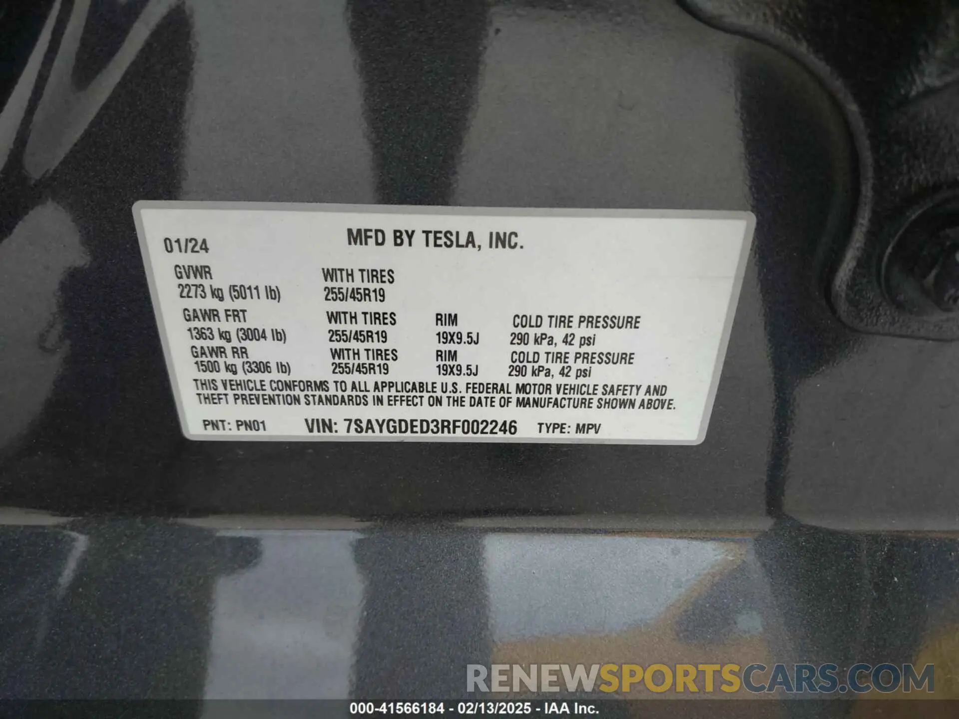 9 Photograph of a damaged car 7SAYGDED3RF002246 TESLA MODEL Y 2024