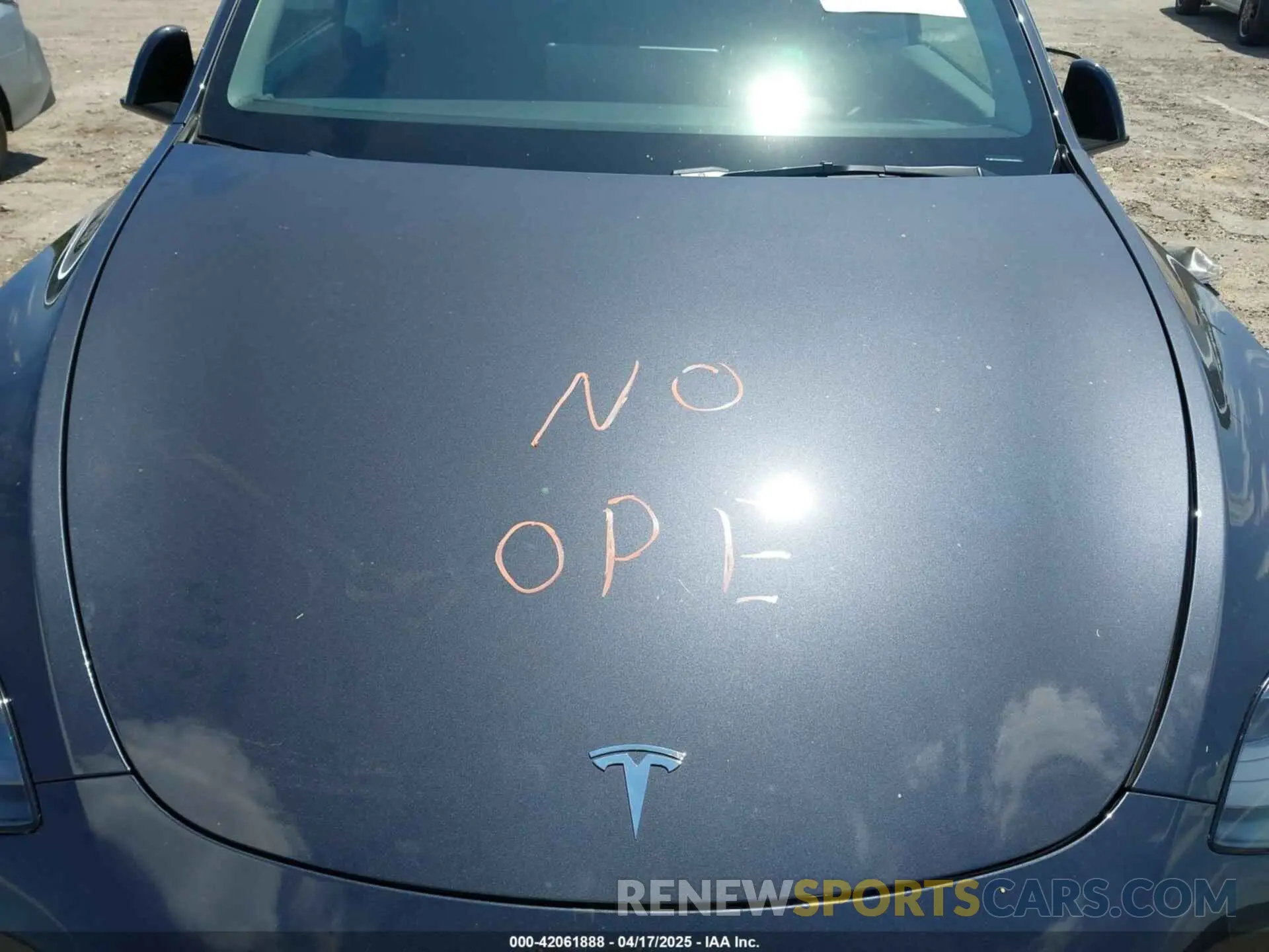 10 Фотография поврежденного автомобиля 7SAYGDED3RF019063 TESLA MODEL Y 2024
