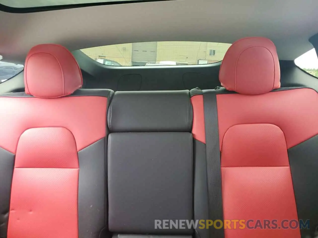 10 Фотография поврежденного автомобиля 7SAYGDED4RA331714 TESLA MODEL Y 2024