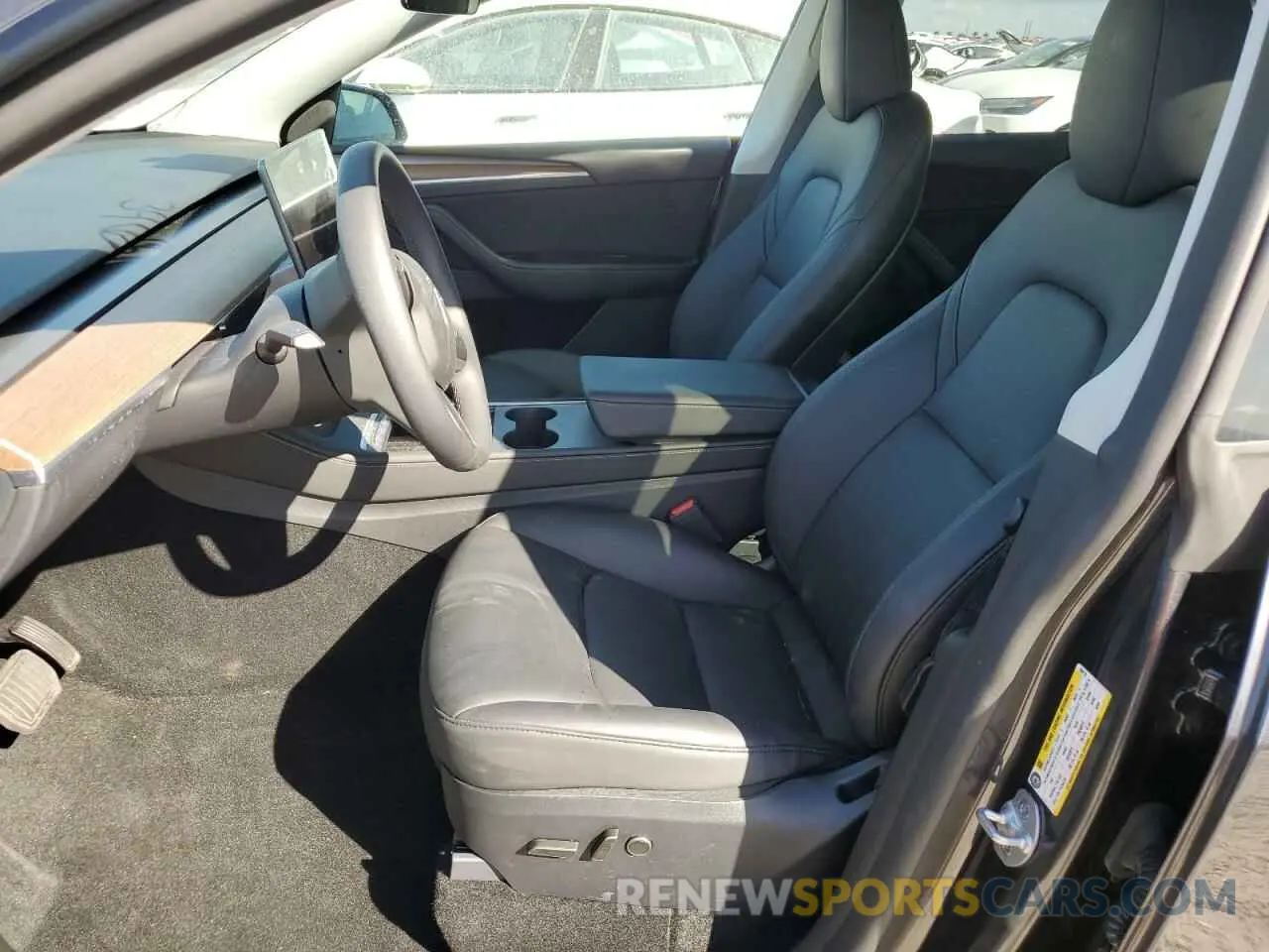 7 Фотография поврежденного автомобиля 7SAYGDED4RF038172 TESLA MODEL Y 2024