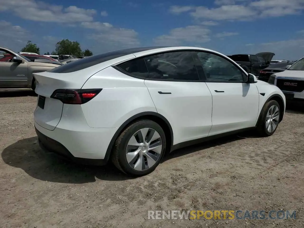 3 Photograph of a damaged car 7SAYGDED4RF068286 TESLA MODEL Y 2024