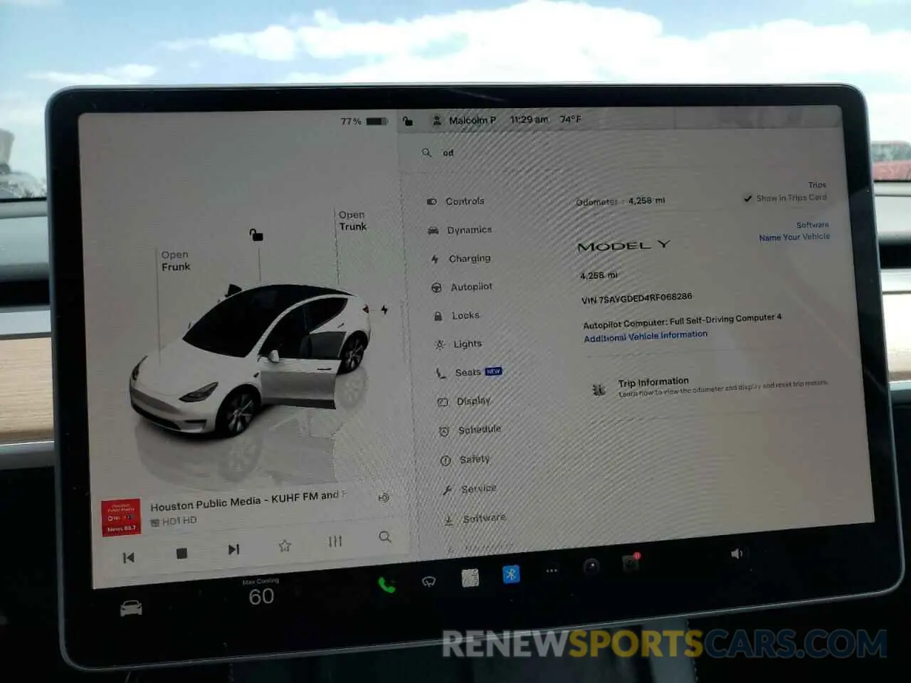 9 Photograph of a damaged car 7SAYGDED4RF068286 TESLA MODEL Y 2024