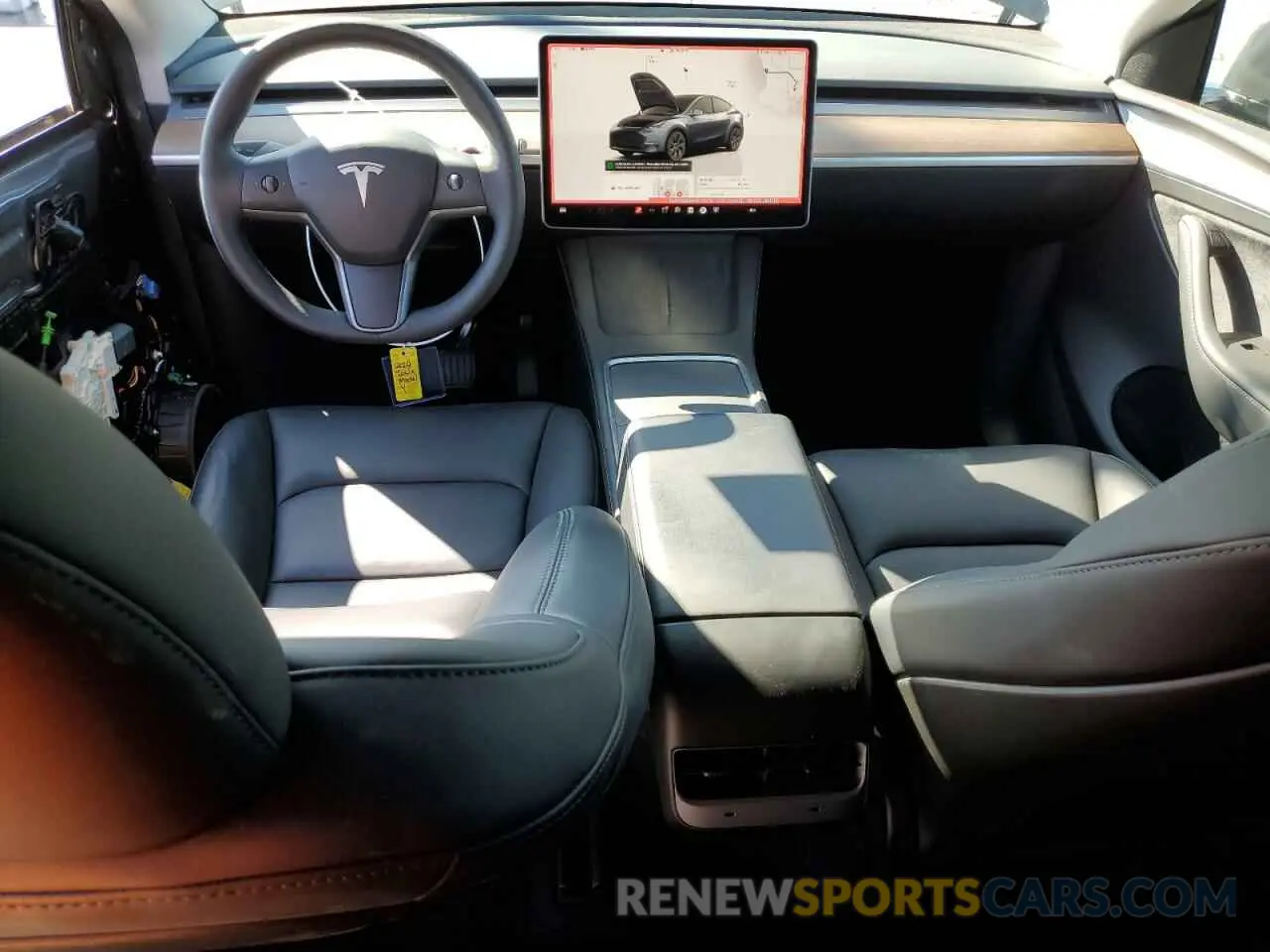 8 Photograph of a damaged car 7SAYGDED4RF113579 TESLA MODEL Y 2024